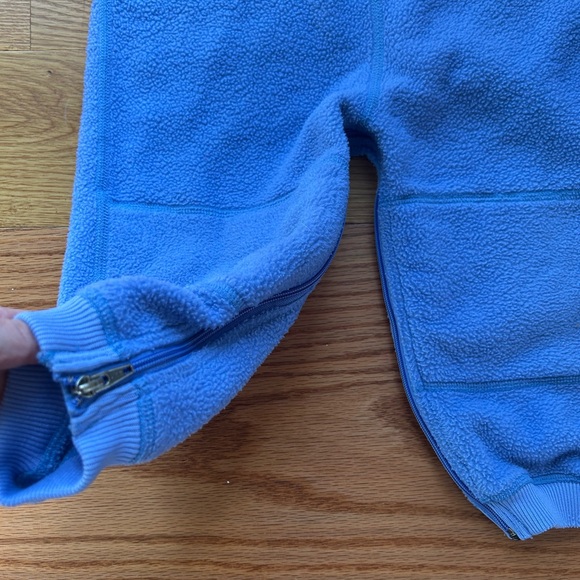 💙 VTG Pata 24m Fleece Bibs!!! 💙 💛 💙 - Picture 6 of 8